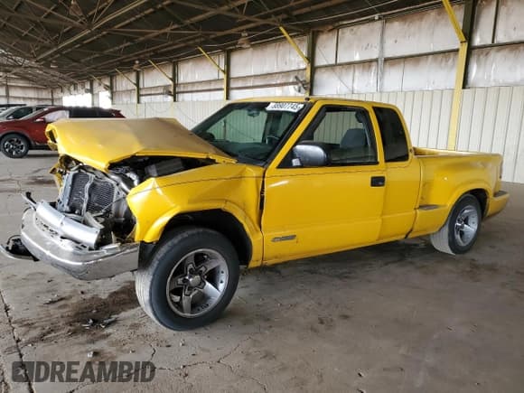 ✅ 2002 Chevrolet S-10 LS • VIN: 1GCCS19WX28256221 • Лот: 88907745. Опубликован ранее на Copart с пробегом Не указан. Бесплатный доступ к архиву аукционных продаж из США и подробный отчёт об истории автомобиля на DreamBid. Изображение 1.