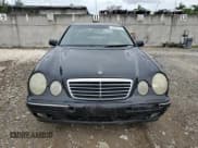✅ 2000 Mercedes-Benz E 320 • VIN: WDBJF70J1YB019224 • Lot: 77997574. Wystawiony na Copart z przebiegiem Nie podano. Bezpłatny archiwum sprzedaży aukcyjnych z USA i szczegółowy raport historii pojazdu na DreamBid. Zdjęcie 5.