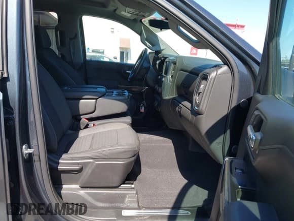 ✅ 2020 Chevrolet Silverado 1500 RST • VIN: 3GCUYEED4LG101285 • Lot: 42272752. Wystawiony na IAAI z przebiegiem 50 248 mil. Bezpłatny archiwum sprzedaży aukcyjnych z USA i szczegółowy raport historii pojazdu na DreamBid. Zdjęcie 5.