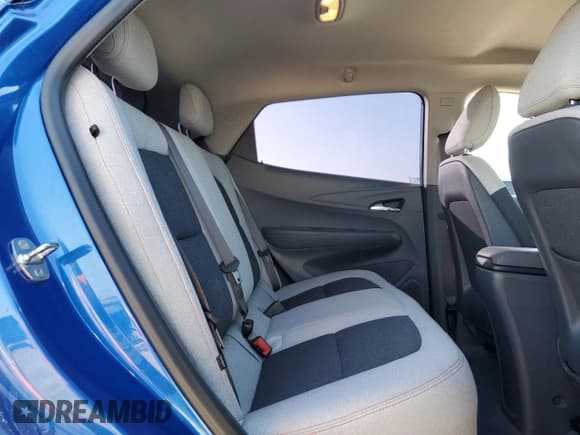 ✅ 2017 Chevrolet Bolt EV LT • VIN: 1G1FW6S04H4140428 • Lot: 82372664. Wystawiony na Copart z przebiegiem 97 243 mil. Bezpłatny archiwum sprzedaży aukcyjnych z USA i szczegółowy raport historii pojazdu na DreamBid. Zdjęcie 11.