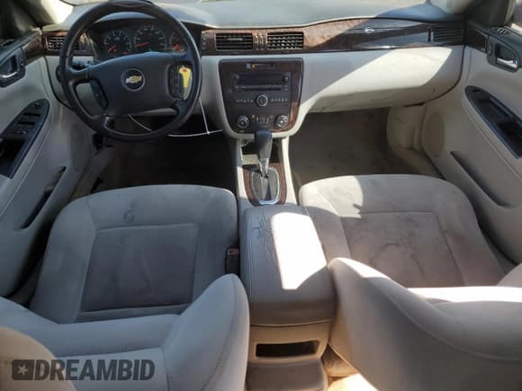 ✅ 2014 Chevrolet Impala LT • VIN: 2G1WB5E33E1132064 • Лот: 48325974. Опубликован ранее на Copart с пробегом 295 916 миль. Бесплатный доступ к архиву аукционных продаж из США и подробный отчёт об истории автомобиля на DreamBid. Изображение 8.