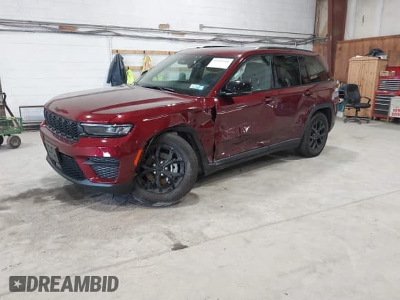 ✅ 2025 Jeep Grand Cherokee Altitude X • VIN: 1C4RJHAG9SC283983 • Lot: 42495106. Wystawiony na IAAI z przebiegiem 8 757 mil. Bezpłatny archiwum sprzedaży aukcyjnych z USA i szczegółowy raport historii pojazdu na DreamBid. Zdjęcie 2.