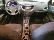 ✅ 2018 Hyundai Accent SE • VIN: 3KPC24A37JE033464 • Lot: 92065825. Wystawiony na Copart z przebiegiem 97 601 mil. Bezpłatny archiwum sprzedaży aukcyjnych z USA i szczegółowy raport historii pojazdu na DreamBid. Zdjęcie 8.