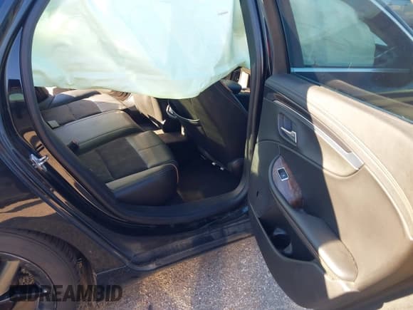 ✅ 2015 Chevrolet Impala LT • VIN: 1G1125S34FU126634 • Lot: 43589740. Listed on IAAI with 135,706 mi. Free auction sales archive from the USA and detailed vehicle history report at DreamBid. Image 8.