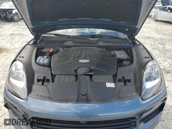 ✅ 2019 Porsche Cayenne • VIN: WP1AA2AY3KDA18052 • Lot: 82165525. Listed on Copart with 54,352 mi. Free auction sales archive from the USA and detailed vehicle history report at DreamBid. Image 12.