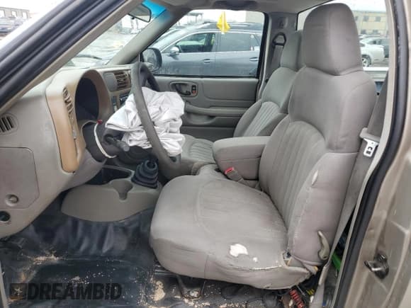 ✅ 2003 Chevrolet S-10 LS • VIN: 1GCCS14H838112838 • Лот: 85125934. Опубликован ранее на Copart с пробегом Не указан. Бесплатный доступ к архиву аукционных продаж из США и подробный отчёт об истории автомобиля на DreamBid. Изображение 7.