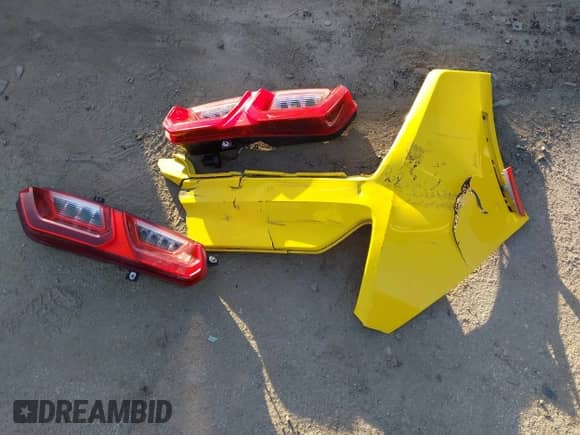 2014 Chevrolet Corvette 3LT with VIN 1G1YF3D74E5108425, listed as a IAAI auction lot 41625689 with Not provided miles and . Bid and sale history available at DreamBid. Image 12.