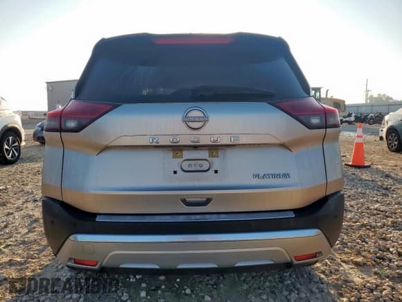 ✅ 2022 Nissan Rogue Platinum • VIN: JN8BT3DC2NW119229 • Lot: 65777745. Wystawiony na Copart z przebiegiem 41 233 mil. Bezpłatny archiwum sprzedaży aukcyjnych z USA i szczegółowy raport historii pojazdu na DreamBid. Zdjęcie 6.