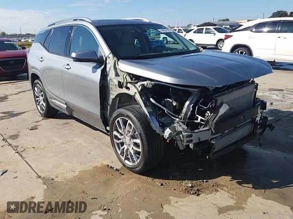 ✅ 2023 GMC Terrain Denali • VIN: 3GKALXEG2PL156651 • Lot: 84937925. Wystawiony na Copart z przebiegiem 25 428 mil. Bezpłatny archiwum sprzedaży aukcyjnych z USA i szczegółowy raport historii pojazdu na DreamBid. Zdjęcie 15.