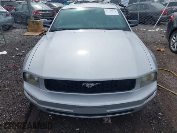 ✅ 2007 Ford Mustang Deluxe • VIN: 1ZVHT80N475318704 • Lot: 43537578. Listed on IAAI with 156,054 mi. Free auction sales archive from the USA and detailed vehicle history report at DreamBid. Image 6.