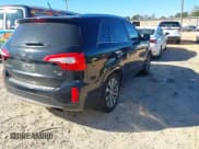 ✅ 2014 Kia Sorento SX Limited • VIN: 5XYKW4A78EG499710 • Lot: 43434492. Listed on IAAI with 260,984 mi. Free auction sales archive from the USA and detailed vehicle history report at DreamBid. Image 4.