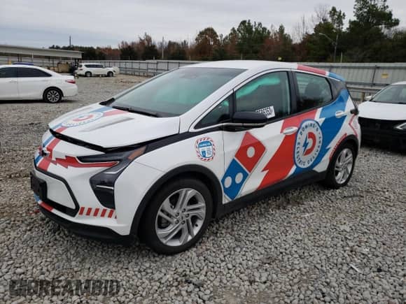 2023 Chevrolet Bolt EV 1LT z VIN 1G1FW6S03P4108455, wystawiony jako Copart lot #76586353 z przebiegiem 21 078 mil mil oraz . Historia ofert i sprzedaży dostępna na DreamBid. Obrazek 1.