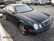 ✅ 2002 Mercedes-Benz CLK 320/430 • VIN: WDBLJ70G12F198831 • Lot: 73933824. Wystawiony na Copart z przebiegiem Nie podano. Bezpłatny archiwum sprzedaży aukcyjnych z USA i szczegółowy raport historii pojazdu na DreamBid. Zdjęcie 4.
