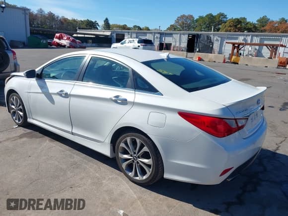 ✅ 2014 Hyundai Sonata Limited • VIN: 5NPEC4ACXEH823882 • Lot: 43412387. Wystawiony na IAAI z przebiegiem 117 105 mil. Bezpłatny archiwum sprzedaży aukcyjnych z USA i szczegółowy raport historii pojazdu na DreamBid. Zdjęcie 3.