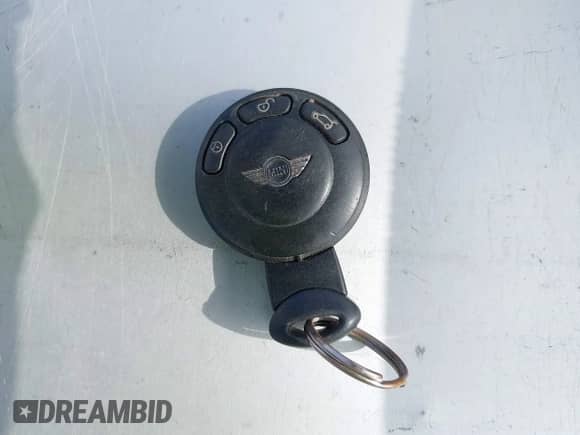 2012 MINI Hardtop with VIN WMWSU3C51CT257108, listed as a IAAI auction lot 43577965 with 127,914 mi miles and . Bid and sale history available at DreamBid. Image 11.