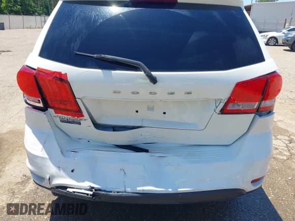 ✅ 2019 Dodge Journey SE • VIN: 3C4PDCBB4KT862579 • Lot: 42322039. Wystawiony na IAAI z przebiegiem 121 672 mil. Bezpłatny archiwum sprzedaży aukcyjnych z USA i szczegółowy raport historii pojazdu na DreamBid. Zdjęcie 6.