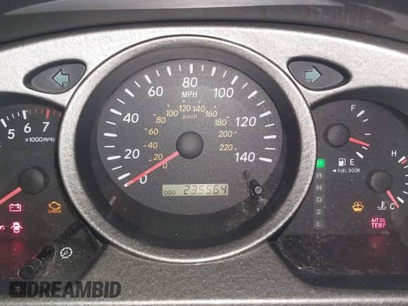 2001 Toyota Highlander с VIN JTEGD21A810018460, выставлен на аукционе IAAI как лот 42159382 с пробегом 235 564 миль миль и . История ставок и продаж доступна на DreamBid. Изображение 7.