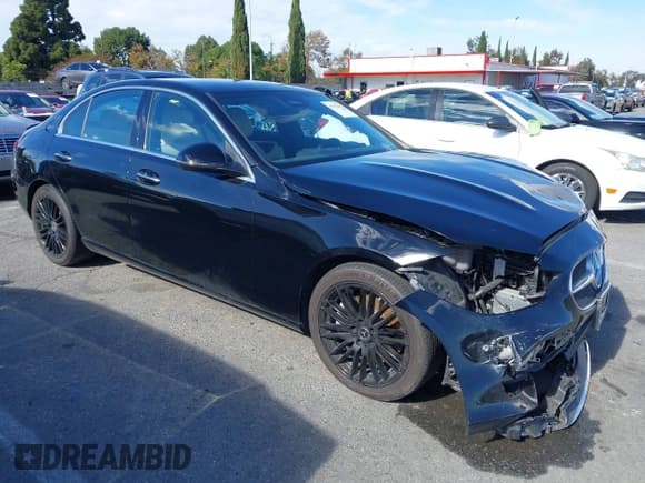 ✅ 2022 Mercedes-Benz C 300 • VIN: W1KAF4GB8NR017218 • Лот: 43752139. Опубликован ранее на IAAI с пробегом 30 737 миль. Бесплатный доступ к архиву аукционных продаж из США и подробный отчёт об истории автомобиля на DreamBid. Изображение 1.