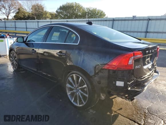 ✅ 2015 Volvo S60 T5 Drive-E Premier • VIN: YV140MFKXF2367206 • Lot: 86172185. Listed on Copart with 88,202 mi. Free auction sales archive from the USA and detailed vehicle history report at DreamBid. Image 2.