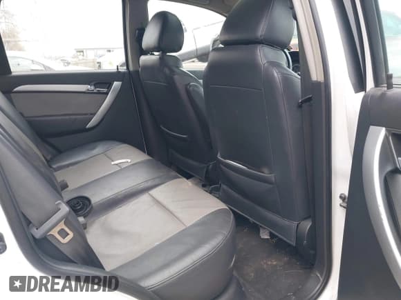 ✅ 2010 Chevrolet Aveo 2LT • VIN: KL1TG6DE0AB106365 • Lot: 41654580. Wystawiony na IAAI z przebiegiem 81 353 mil. Bezpłatny archiwum sprzedaży aukcyjnych z USA i szczegółowy raport historii pojazdu na DreamBid. Zdjęcie 8.