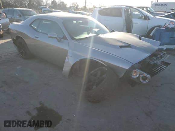 ✅ 2017 Dodge Challenger R/T • VIN: 2C3CDZBT7HH604511 • Lot: 43151223. Wystawiony na Copart z przebiegiem 61 994 mil. Bezpłatny archiwum sprzedaży aukcyjnych z USA i szczegółowy raport historii pojazdu na DreamBid. Zdjęcie 4.