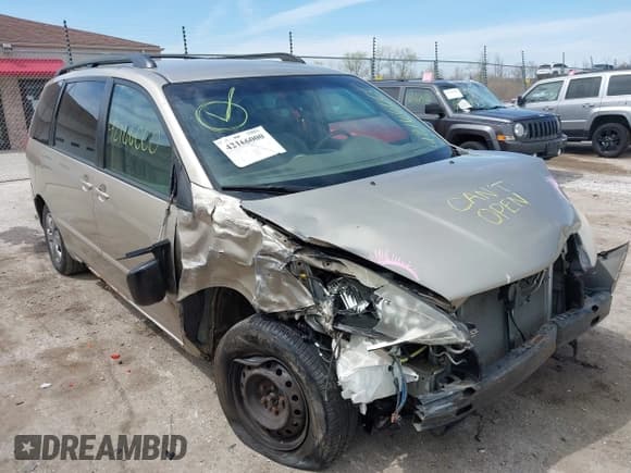 ✅ 2007 Toyota Sienna CE • VIN: 5TDZK23C57S005883 • Lot: 42166000. Wystawiony na IAAI z przebiegiem 143 808 mil. Bezpłatny archiwum sprzedaży aukcyjnych z USA i szczegółowy raport historii pojazdu na DreamBid. Zdjęcie 14.