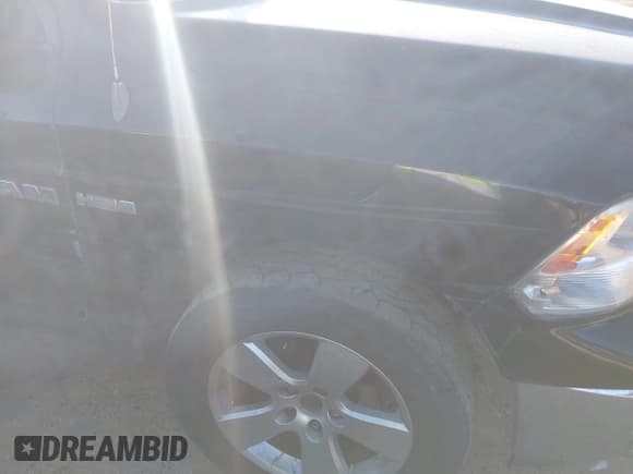 ✅ 2010 Dodge 1500 SLT • VIN: 1D7RB1GT0AS132520 • Lot: 41370359. Wystawiony na IAAI z przebiegiem 225 381 mil. Bezpłatny archiwum sprzedaży aukcyjnych z USA i szczegółowy raport historii pojazdu na DreamBid. Zdjęcie 6.