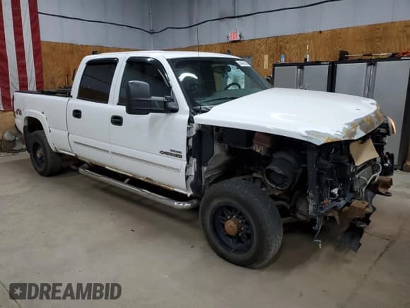 ✅ 2007 Chevrolet Silverado 2500HD LT3 • VIN: 1GCHK23D87F114522 • Lot: 64408885. Wystawiony na Copart z przebiegiem 386 636 mil. Bezpłatny archiwum sprzedaży aukcyjnych z USA i szczegółowy raport historii pojazdu na DreamBid. Zdjęcie 4.