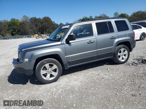 ✅ 2012 Jeep Patriot Sport • VIN: 1C4NJRBB0CD604165 • Lot: 82661255. Listed on Copart with 118,954 mi. Free auction sales archive from the USA and detailed vehicle history report at DreamBid. Image 1.