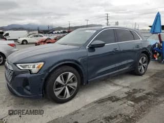 ✅ 2024 Audi Q8 e-tron Premium • VIN: WA14AAGEXRB058084 • Lot: 53642465. Listed on Copart with 1,446 mi. Free auction sales archive from the USA and detailed vehicle history report at DreamBid. Image 1.