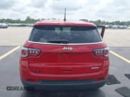 ✅ 2019 Jeep Compass Latitude • VIN: 3C4NJCBB8KT843811 • Lot: 42442207. Wystawiony na IAAI z przebiegiem 83 608 mil. Bezpłatny archiwum sprzedaży aukcyjnych z USA i szczegółowy raport historii pojazdu na DreamBid. Zdjęcie 17.