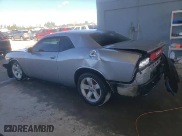 ✅ 2014 Dodge Challenger SXT • VIN: 2C3CDYAGXEH229952 • Lot: 90724065. Wystawiony na Copart z przebiegiem Nie podano. Bezpłatny archiwum sprzedaży aukcyjnych z USA i szczegółowy raport historii pojazdu na DreamBid. Zdjęcie 2.