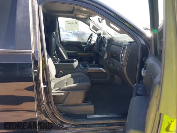 ✅ 2020 Chevrolet Silverado 1500 RST • VIN: 3GCUYEEDXLG216053 • Lot: 42455087. Wystawiony na IAAI z przebiegiem 126 504 mil. Bezpłatny archiwum sprzedaży aukcyjnych z USA i szczegółowy raport historii pojazdu na DreamBid. Zdjęcie 5.