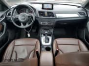 ✅ 2018 Audi Q3 Premium • VIN: WA1ECCFSXJR029780 • Lot: 92663745. Wystawiony na Copart z przebiegiem 139 158 mil. Bezpłatny archiwum sprzedaży aukcyjnych z USA i szczegółowy raport historii pojazdu na DreamBid. Zdjęcie 8.