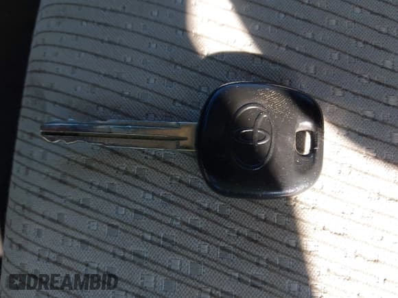 ✅ 2012 Toyota Camry LE • VIN: 4T1BF1FK4CU621076 • Лот: 43570183. Опубликован ранее на IAAI с пробегом 170 574 миль. Бесплатный доступ к архиву аукционных продаж из США и подробный отчёт об истории автомобиля на DreamBid. Изображение 11.