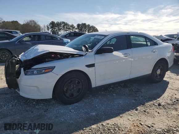 ✅ 2016 Ford Police Interceptor • VIN: 1FAHP2MT8GG154672 • Lot: 42937955. Listed on Copart with 113,176 mi. Free auction sales archive from the USA and detailed vehicle history report at DreamBid. Image 1.