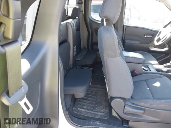 ✅ 2023 Nissan Frontier S • VIN: 1N6ED1CM5PN634140 • Lot: 43645990. Listed on IAAI with 31,135 mi. Free auction sales archive from the USA and detailed vehicle history report at DreamBid. Image 8.