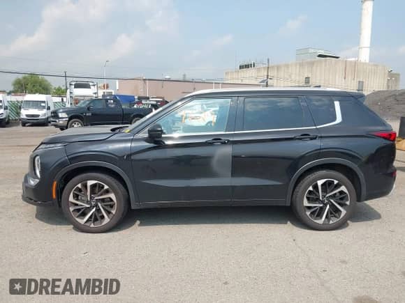 2023 Mitsubishi Outlander SEL with VIN JA4J3VA87PZ038533, listed as a IAAI auction lot 42884629 with 43,715 mi miles and . Bid and sale history available at DreamBid. Image 14.