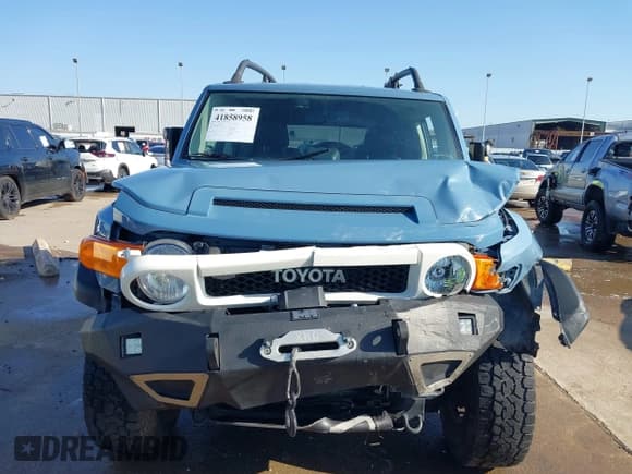 ✅ 2014 Toyota FJ Cruiser • VIN: JTEBU4BF3EK198280 • Лот: 41858958. Опубликован ранее на IAAI с пробегом 172 965 миль. Бесплатный доступ к архиву аукционных продаж из США и подробный отчёт об истории автомобиля на DreamBid. Изображение 6.