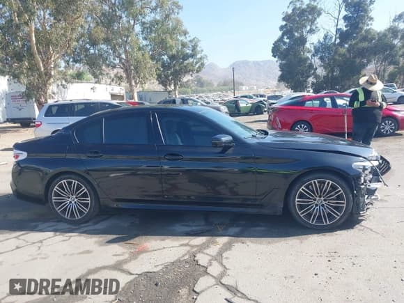 ✅ 2019 BMW 5 Series 540i • VIN: WBAJE5C58KWW28427 • Lot: 42853012. Listed on IAAI with 97,214 mi. Free auction sales archive from the USA and detailed vehicle history report at DreamBid. Image 14.