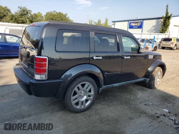 ✅ 2011 Dodge Nitro Heat • VIN: 1D4PT4GK2BW604124 • Lot: 81333535. Listed on Copart with 192,033 mi. Free auction sales archive from the USA and detailed vehicle history report at DreamBid. Image 3.
