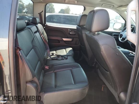 ✅ 2018 Chevrolet Silverado 1500 LT • VIN: 1GCPCREC2JF167990 • Lot: 84015985. Wystawiony na Copart z przebiegiem 118 826 mil. Bezpłatny archiwum sprzedaży aukcyjnych z USA i szczegółowy raport historii pojazdu na DreamBid. Zdjęcie 10.