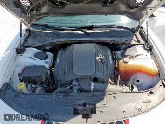 ✅ 2015 Dodge Charger RT • VIN: 2C3CDXCT0FH847092 • Лот: 84436785. Опубликован ранее на Copart с пробегом 95 598 миль. Бесплатный доступ к архиву аукционных продаж из США и подробный отчёт об истории автомобиля на DreamBid. Изображение 11.