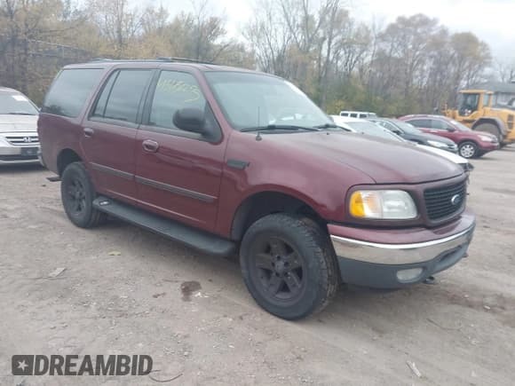 ✅ 1999 Ford Expedition XLT • VIN: 1FMPU18L3XLB92882 • Lot: 43652295. Wystawiony na IAAI z przebiegiem 199 527 mil. Bezpłatny archiwum sprzedaży aukcyjnych z USA i szczegółowy raport historii pojazdu na DreamBid. Zdjęcie 1.