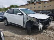 ✅ 2020 Hyundai Kona SEL • VIN: KM8K22AA7LU517729 • Лот: 45876454. Опубликован ранее на Copart с пробегом 14 952 миль. Бесплатный доступ к архиву аукционных продаж из США и подробный отчёт об истории автомобиля на DreamBid. Изображение 4.