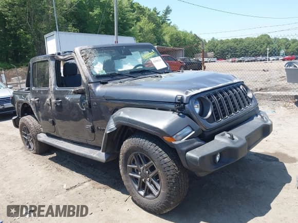 ✅ 2024 Jeep Wrangler Sport S • VIN: 1C4PJXDNXRW360994 • Лот: 42508320. Опубликован ранее на IAAI с пробегом 11 087 миль. Бесплатный доступ к архиву аукционных продаж из США и подробный отчёт об истории автомобиля на DreamBid. Изображение 1.