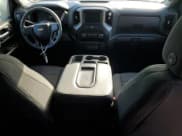 ✅ 2021 Chevrolet Silverado 1500 Custom • VIN: 3GCPYBEK0MG161964 • Lot: 69578144. Wystawiony na Copart z przebiegiem 22 251 mil. Bezpłatny archiwum sprzedaży aukcyjnych z USA i szczegółowy raport historii pojazdu na DreamBid. Zdjęcie 8.