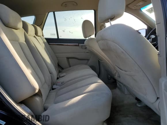 ✅ 2009 Hyundai Santa Fe GLS • VIN: 5NMSG73D29H302995 • Lot: 84647754. Listed on Copart with 173,443 mi. Free auction sales archive from the USA and detailed vehicle history report at DreamBid. Image 11.