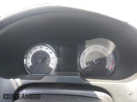 ✅ 2011 Jaguar XF Premium • VIN: SAJWA0GB3BLR98789 • Lot: 42694448. Wystawiony na IAAI z przebiegiem Nie podano. Bezpłatny archiwum sprzedaży aukcyjnych z USA i szczegółowy raport historii pojazdu na DreamBid. Zdjęcie 7.