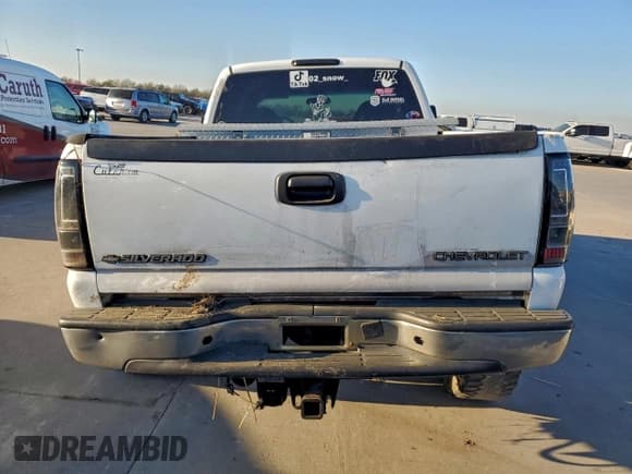 ✅ 2002 Chevrolet Silverado 2500HD LS • VIN: 1GCHC29192E142757 • Lot: 95698785. Wystawiony na Copart z przebiegiem 261 144 mil. Bezpłatny archiwum sprzedaży aukcyjnych z USA i szczegółowy raport historii pojazdu na DreamBid. Zdjęcie 6.